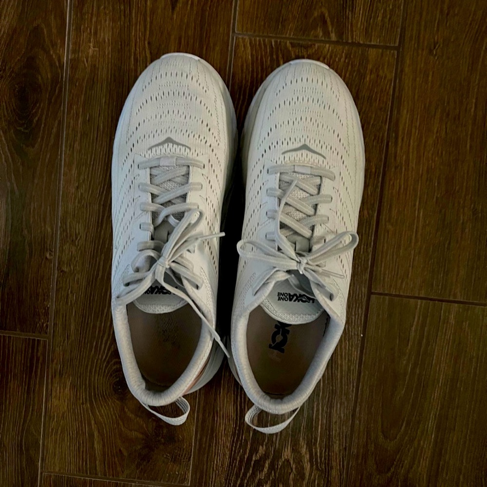 Hoka One One - Picture 2 of 6